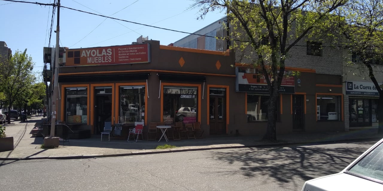 AYOLAS MUEBLES